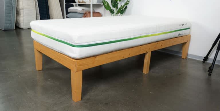 Best Mattress for Kids in 2025 Expert-Tested, Parent-Approved - Best Kids Overall - Helix Kids